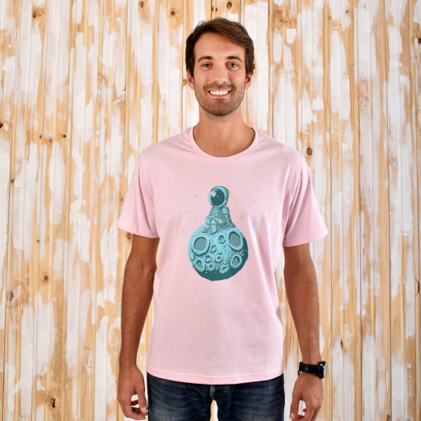 Remera Aves del Plata™ Astronauta en Meteorito Lunar, Rosa Light