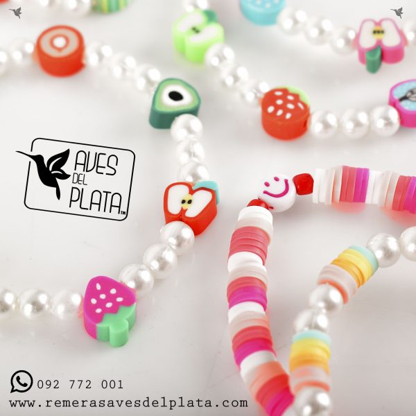 Pulsera con Frutas  y Perlitas  de Moda para las mas Chiquitas de la Casa.