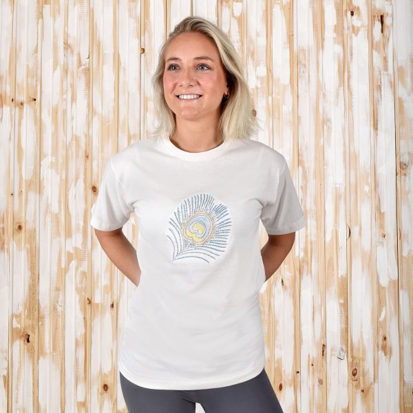 Remera con bordado plumas 100% algodon